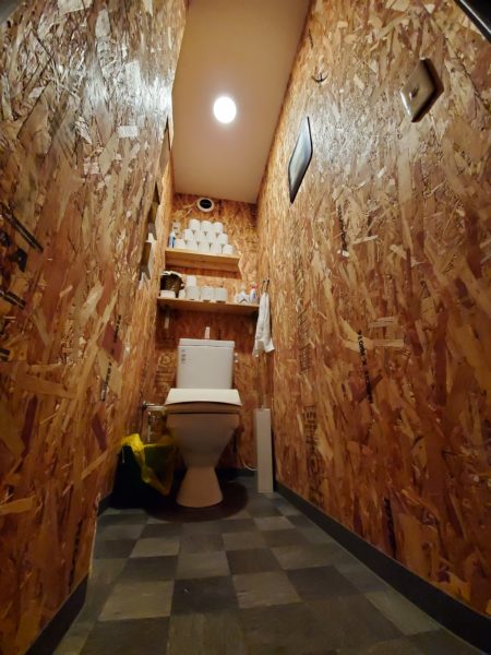 壁紙さようなら リフォームでトイレを木の箱にしてしまえ Natural Life Home 仙台 株式会社ヒロ住建